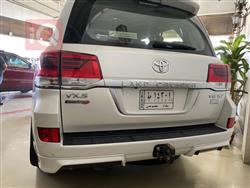 تۆیۆتا لاند کروزەر